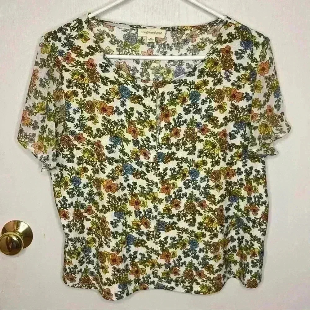 The General Good‎ Shirt Women XL Cream With Floral Multicolor Short Sleeve NWOT